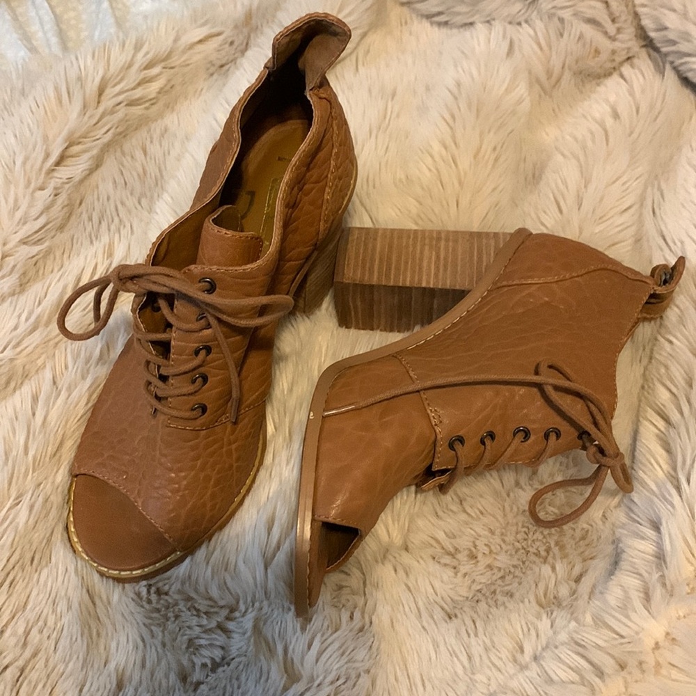 Anthropologie Kelsi Dagger Leather shoes